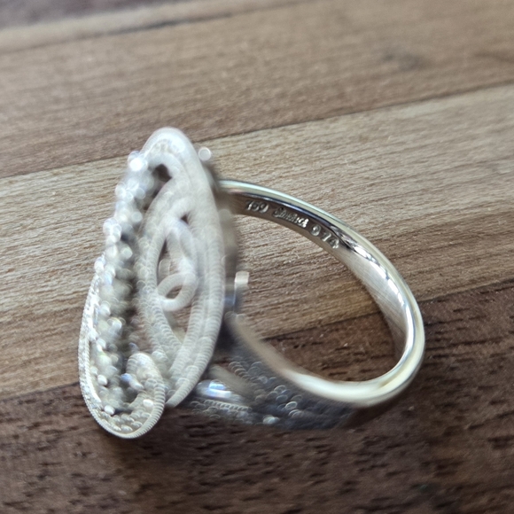 Simon G. 18k White Gold Diamond Oval Shaped Ring With Filigree Totaling 0.74ctw - Picture 7 of 14